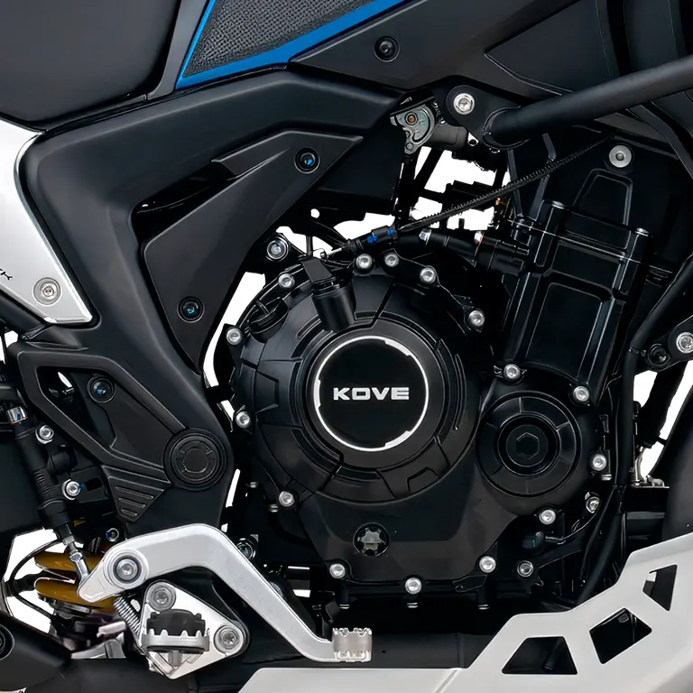 Motor bicilíndrico de 581 cc de la Kove 625X PRO MAX