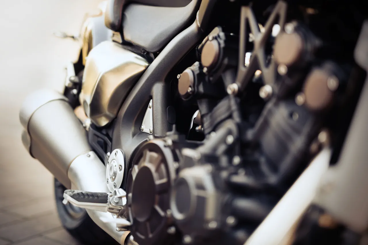 Cuáles son y Cómo funcionan las diferentes partes de una motocicleta